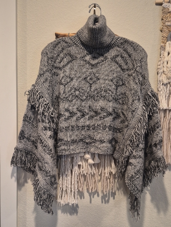 Lucky Brand Sweaters - Lucky Brand Gray Wool & Cashmere Turtleneck Bohemian Poncho Sweater, Small